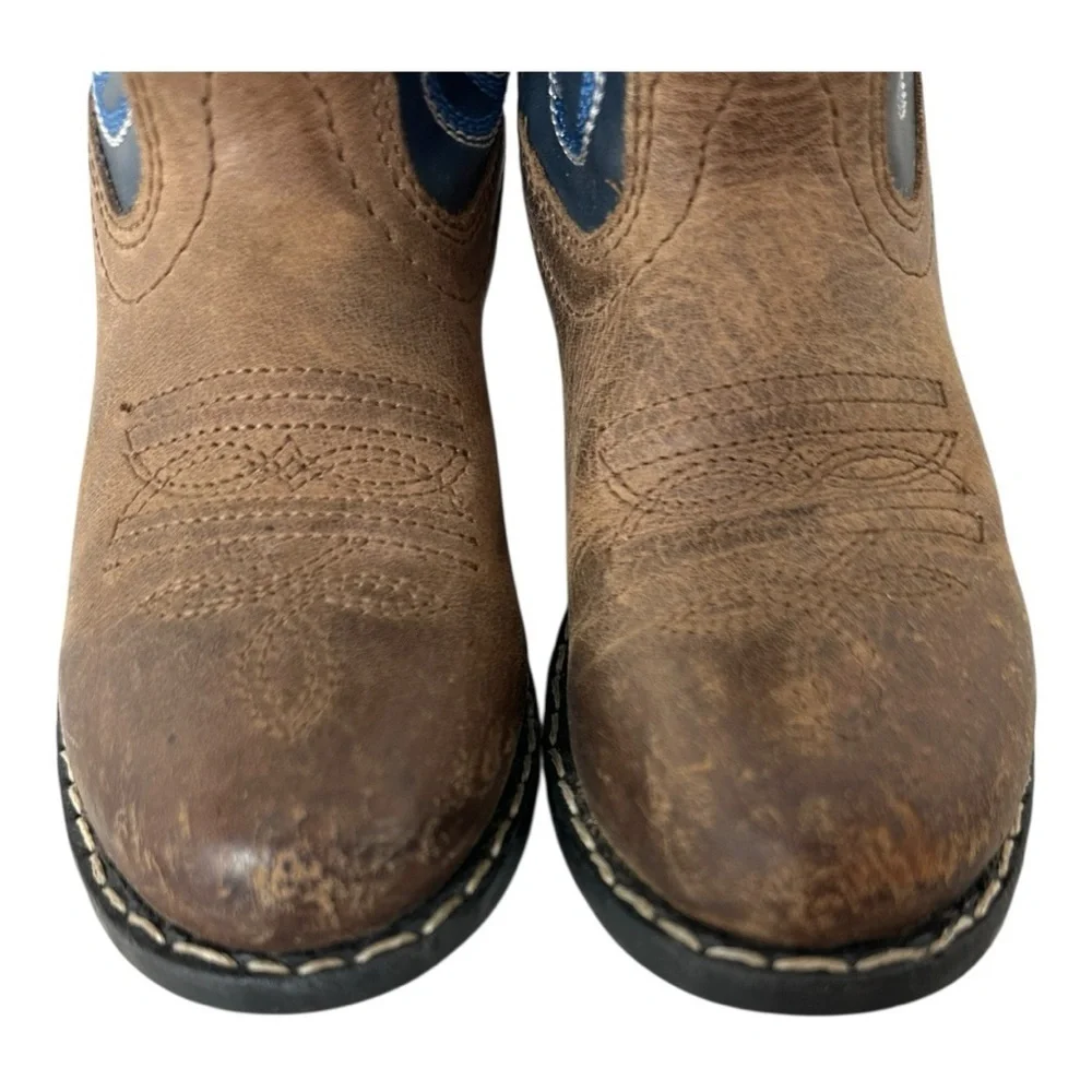 CODY JAMES BOYS' HOLT TWO-TONE EMBROIDERED WESTERN BOOTS - ROUND TOE size 9